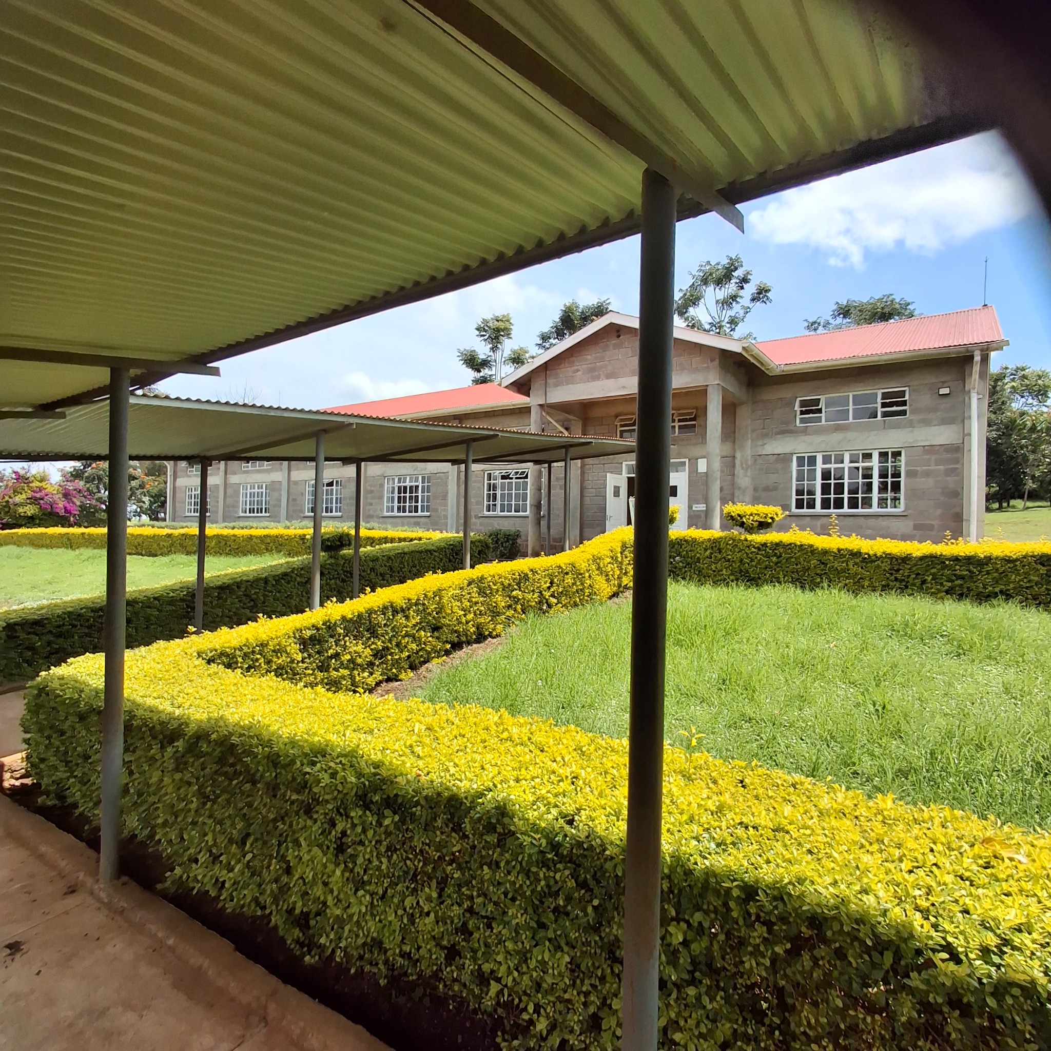 Covered walkway to Chemasingi dining hall